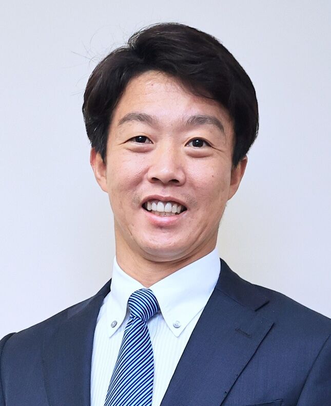 鶴岡 慎也